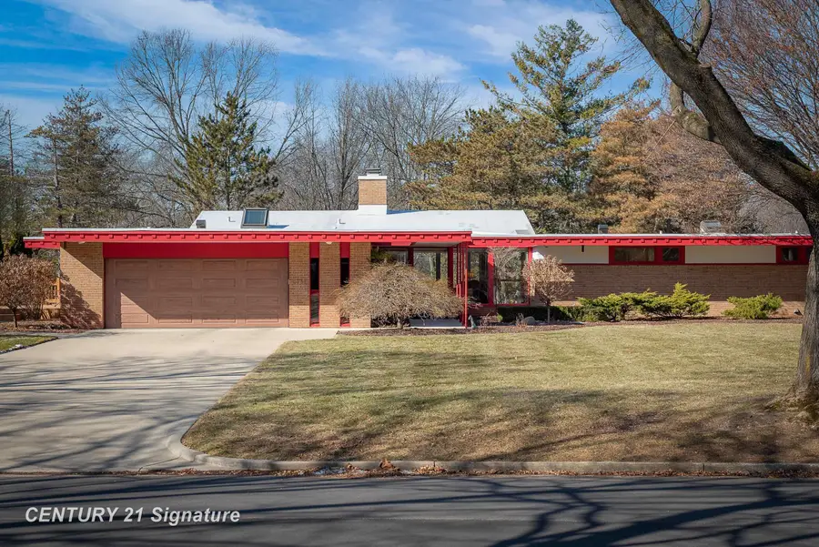 3711 Applewood DR, Midland, MI 48640 - #2