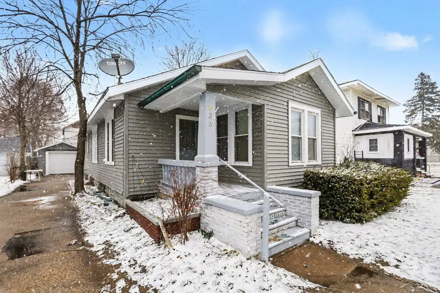 635 E Main ST, Benton Harbor, MI 49022 - #2