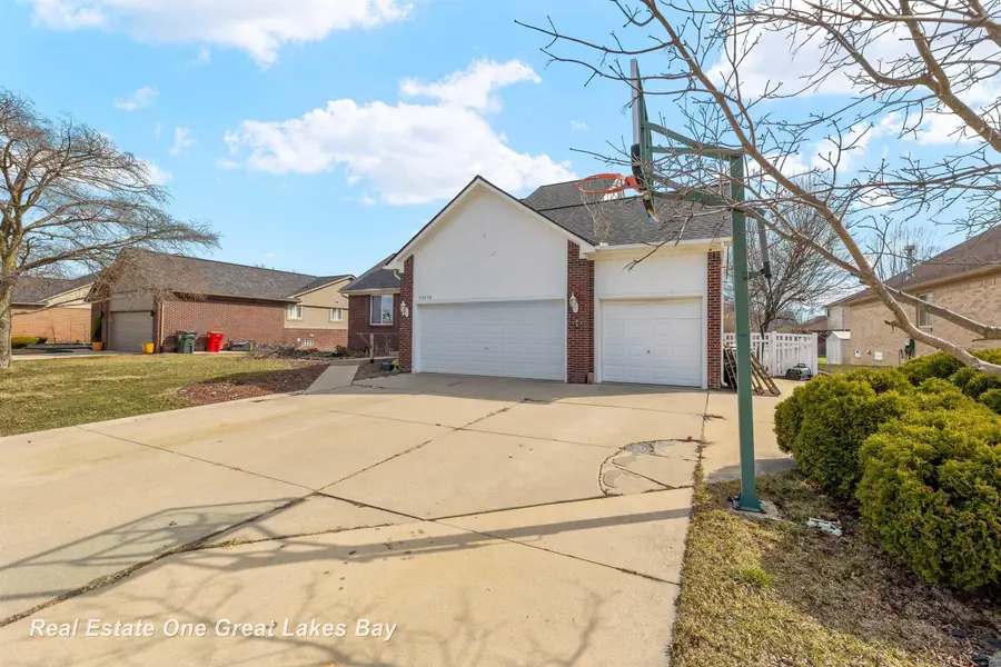 52478 Ford LN, Chesterfield, MI 48047 - #3