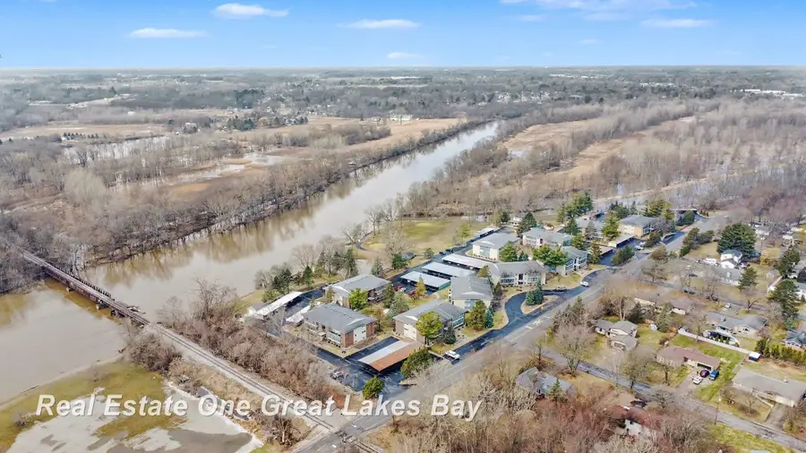 5921 W Michigan AVE, Saginaw, MI 48638 - #2