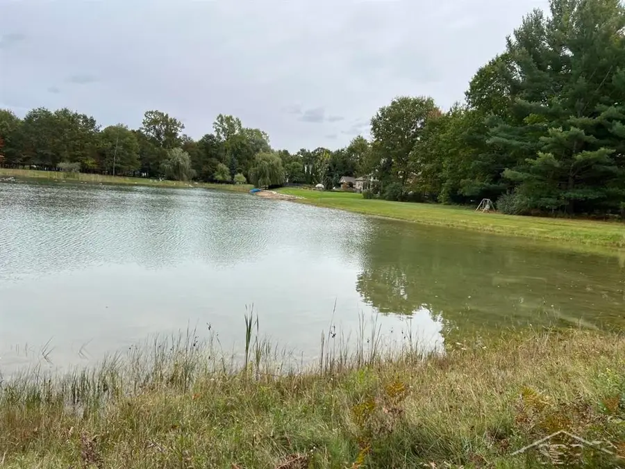5719 Foxfire DR, Midland, MI 48642 - #3