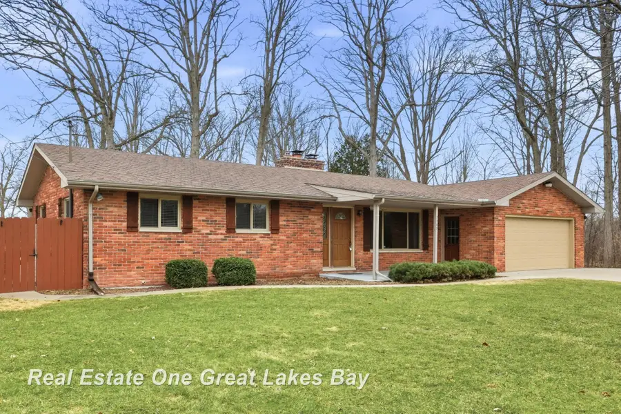 7205 Trinklein RD, Saginaw, MI 48609 - #3