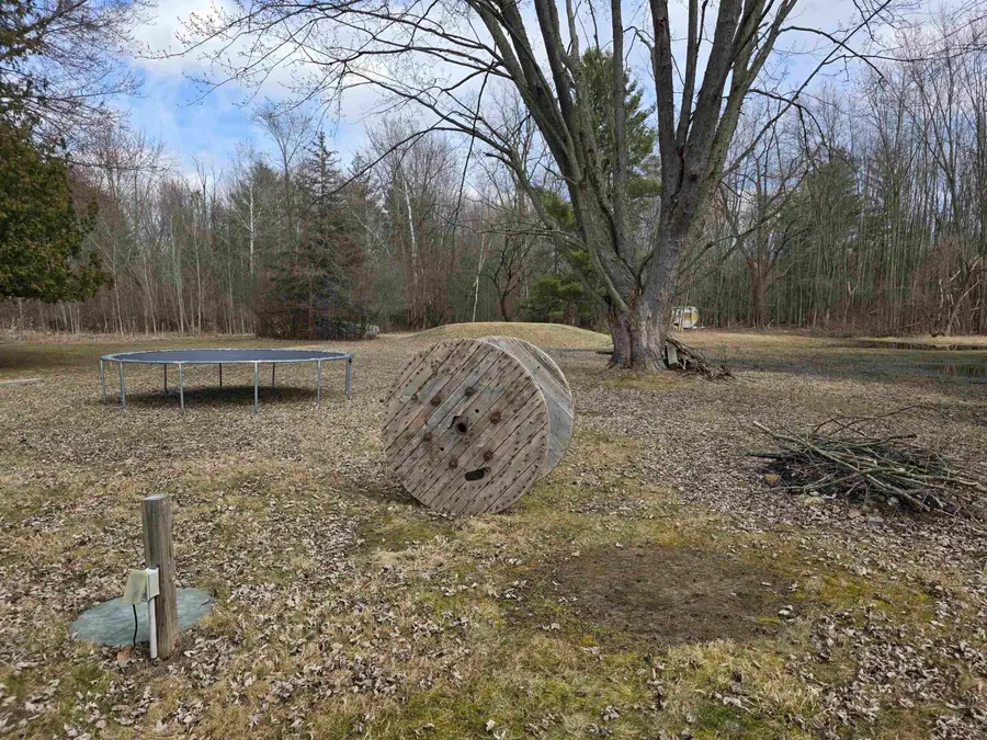 1711 S Poseyville RD, Midland, MI 48640 - #3