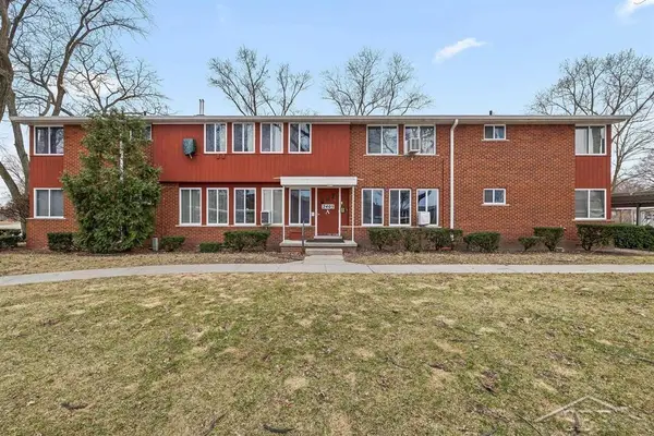 2405 Damman Apt. 201 DR, Midland, MI 48640