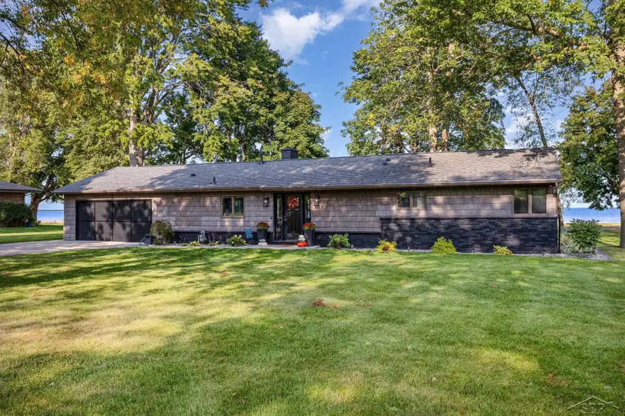 44 N Linwood Beach RD, Linwood, MI 48634 - #2
