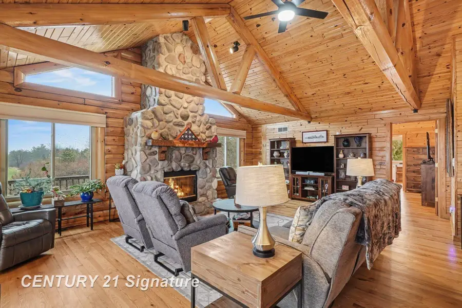 3826 Buzzell Rd, Gladwin, MI 48624 - #3