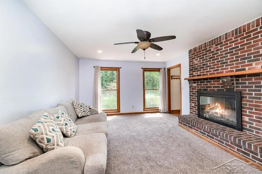 3727 E Julie Ann DR, Midland, MI 48642 - #3