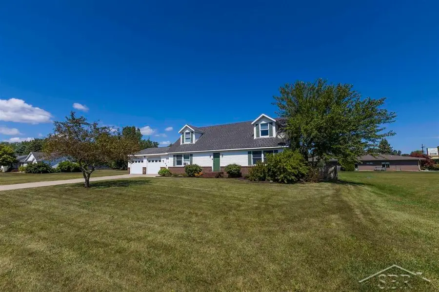 508 Glenview CT, Pinconning, MI 48650 - #3