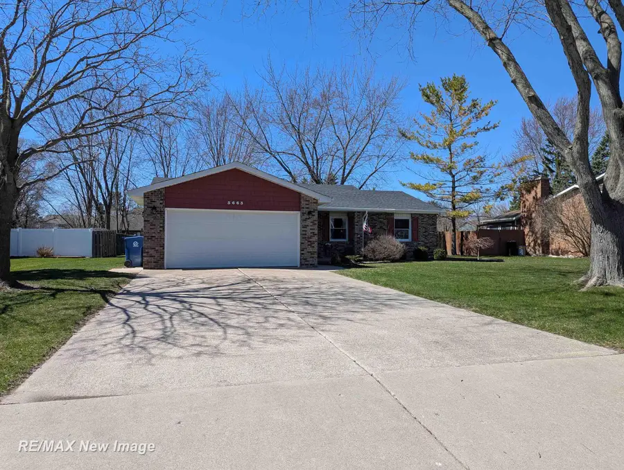3663 Canyon DR, Saginaw, MI 48603 - #2