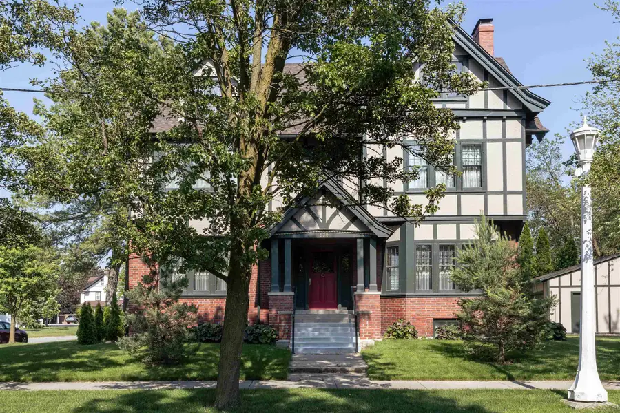 820 N Johnson, Bay City, MI 48708 - #2