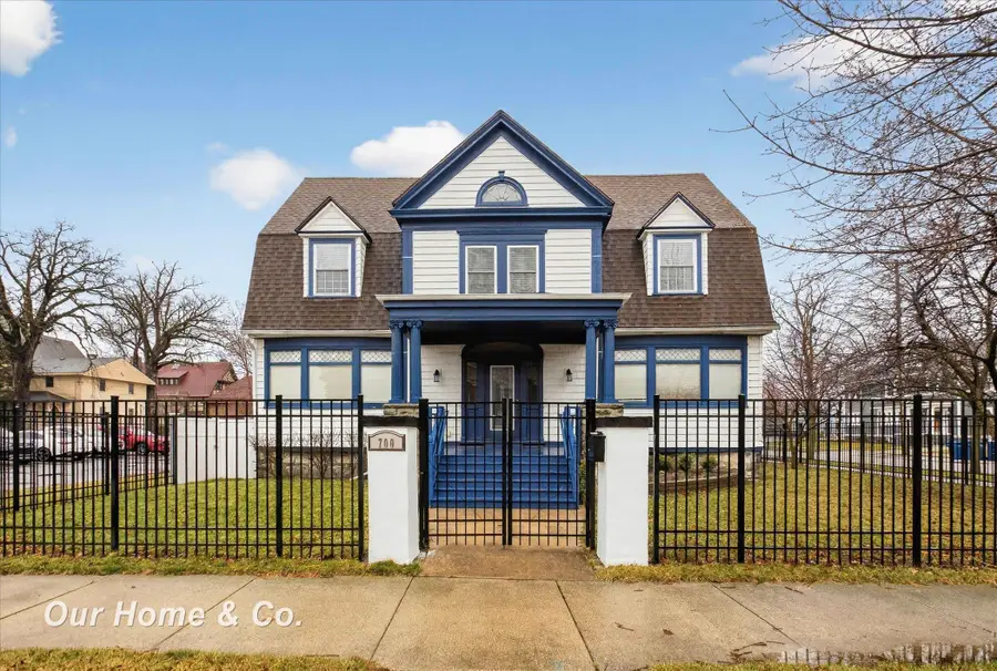 700 N Van Buren ST, Bay City, MI 48708 - #3