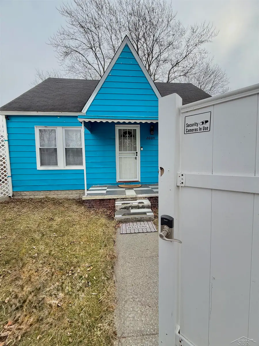 2604 owen ST, Saginaw, MI 48601 - #2