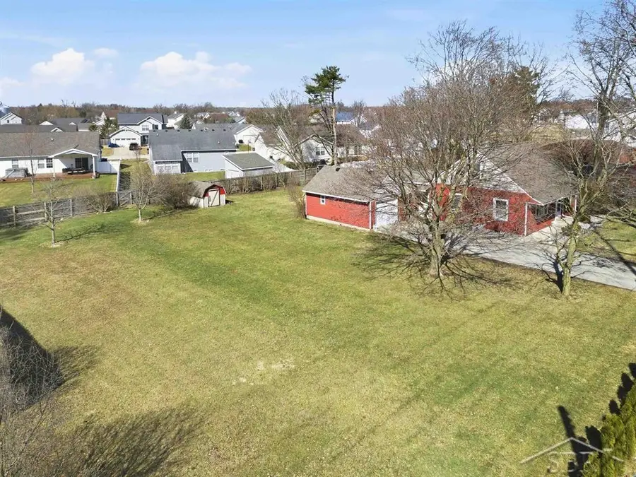 8081 Webster RD, Freeland, MI 48623 - #2