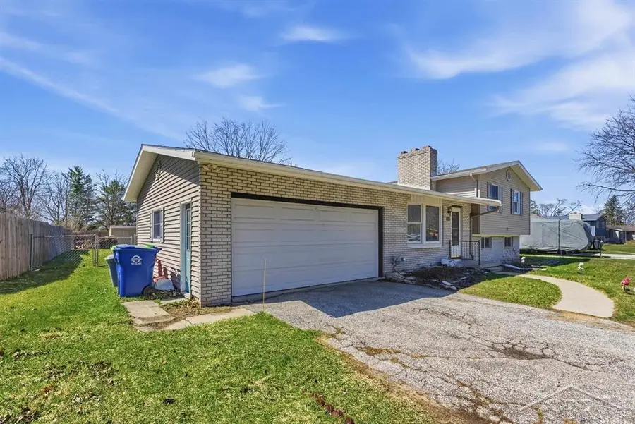 1645 Seminole LN, Saginaw, MI 48638 - #2