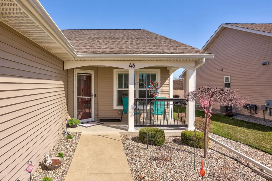 46 Tuscany CIR, Saginaw, MI 48603 - #2