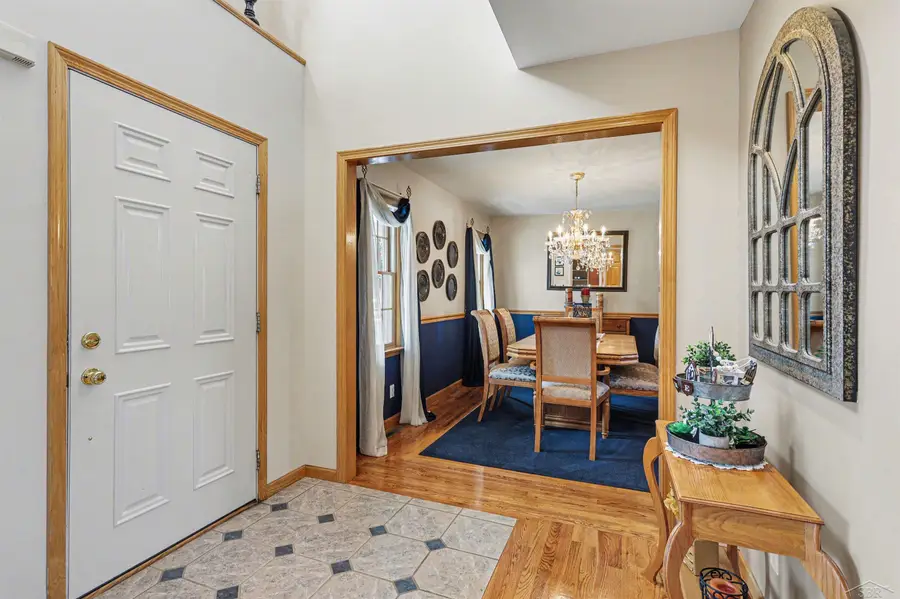 8782 Valleyview CT, Saginaw, MI 48609 - #3