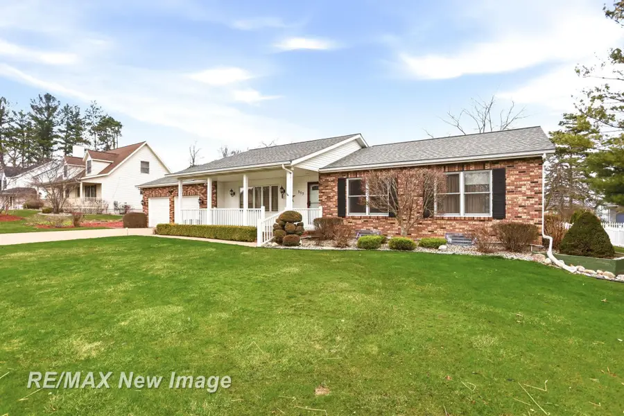 353 Colorado RDG, Hemlock, MI 48626 - #2