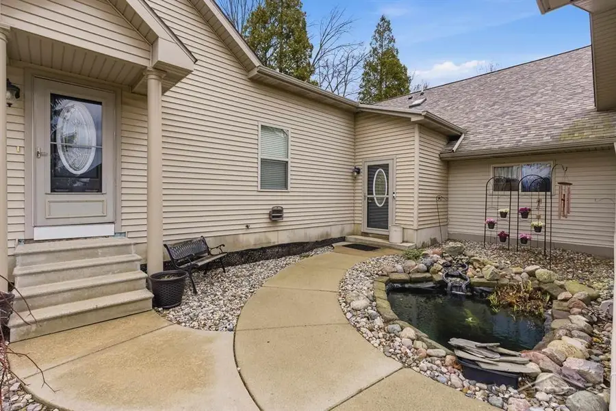 1285 W Wheeler RD, Auburn, MI 48611 - #2