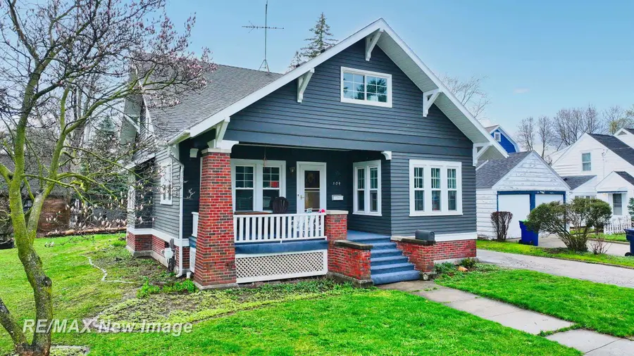 509 Hill ST, Bay City, MI 48708 - #3