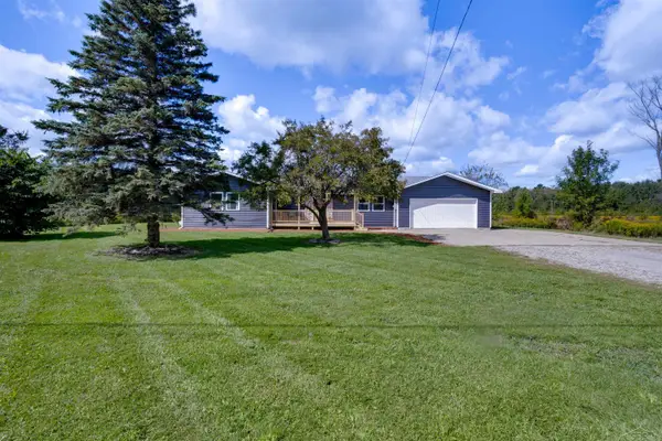 3411 N Eastman RD, Midland, MI 48642