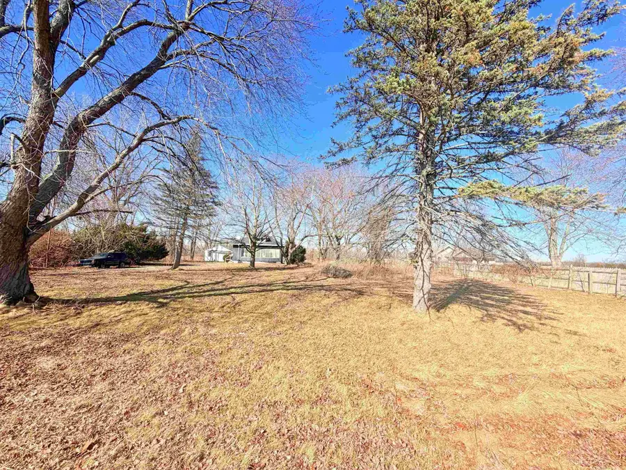 1820 Husen RD, Saginaw, MI 48601 - #3