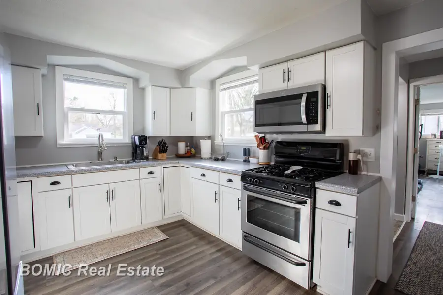 215 Washington ST, Vassar, MI 48768 - #3