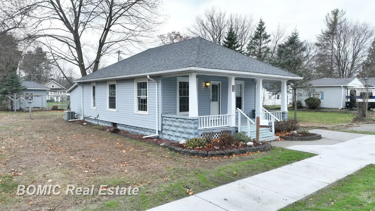 537 Chestnut ST, Vassar, MI 48768 - #1