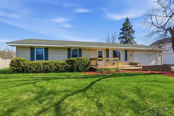 4324 Airport RD, Midland, MI 48642