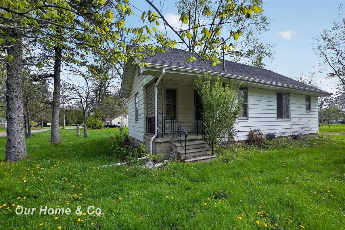 6058 Thomas ST, Davison, MI 48423 - #1