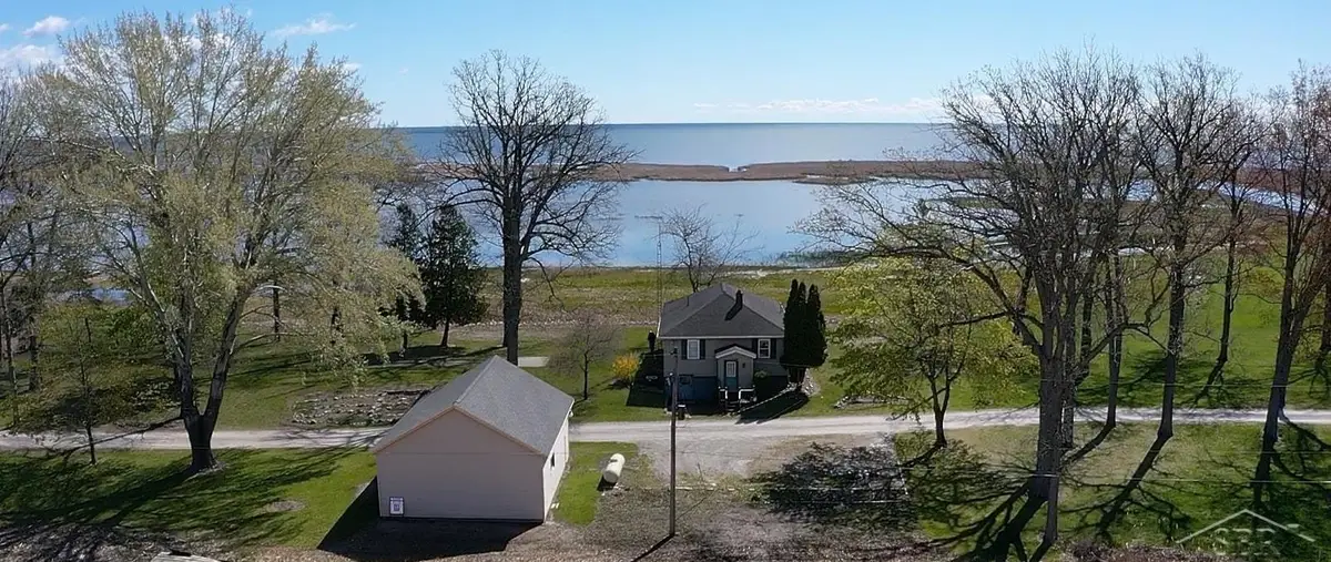 2788 N Saginaw Bay Shore DR, Pinconning, MI 48650 - #1