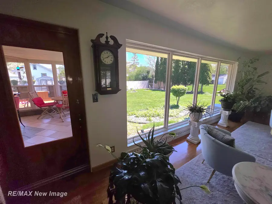 77 Elmview CT, Saginaw, MI 48602 - #2