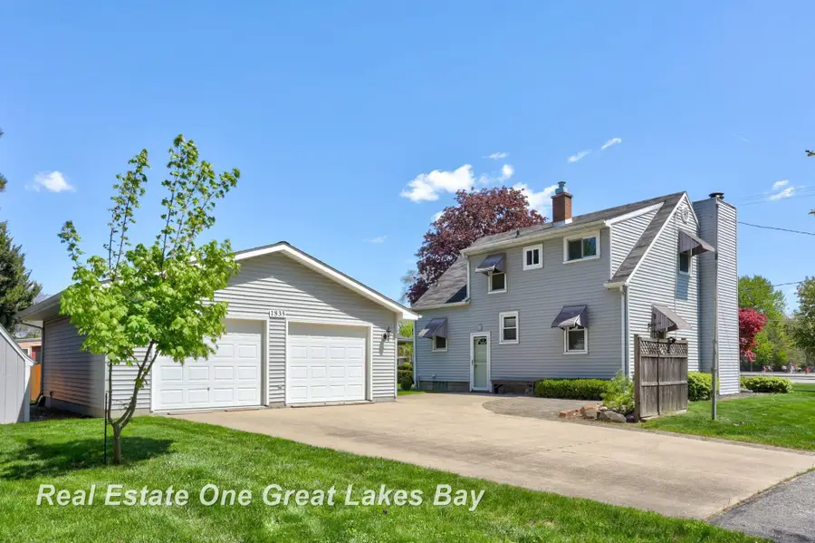 1835 Hemmeter RD, Saginaw, MI 48638 - #2