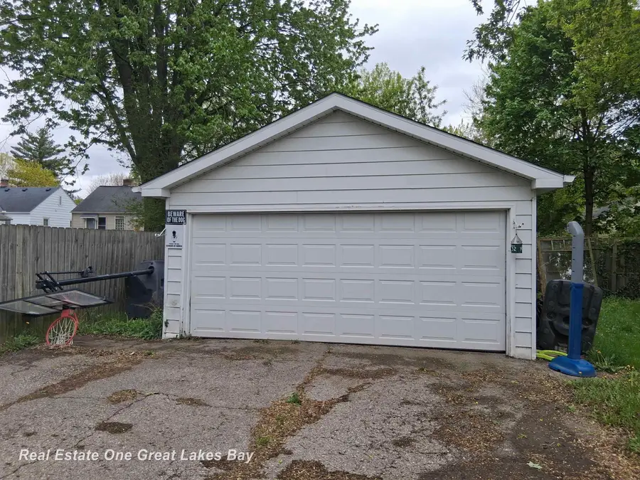 2329 Blake ST, Saginaw, MI 48602 - #2