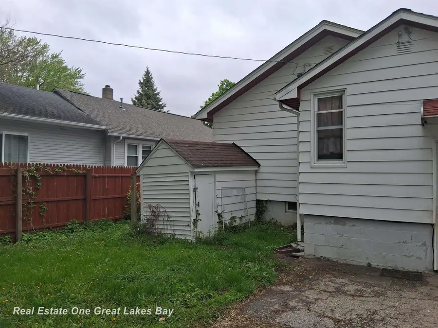 2329 Blake ST, Saginaw, MI 48602 - #3