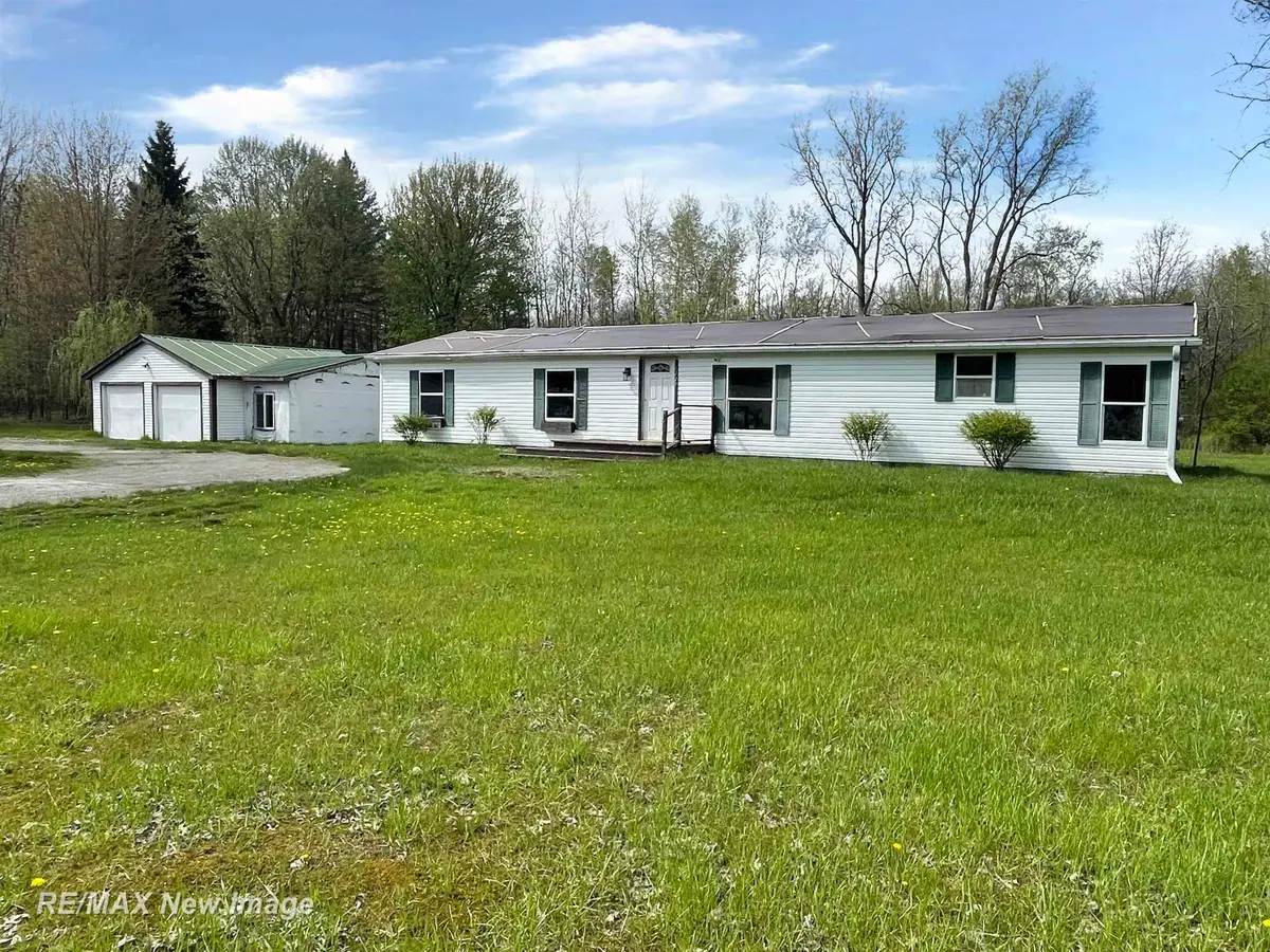 6227 Rathbun RD, Birch Run, MI 48415 - #1