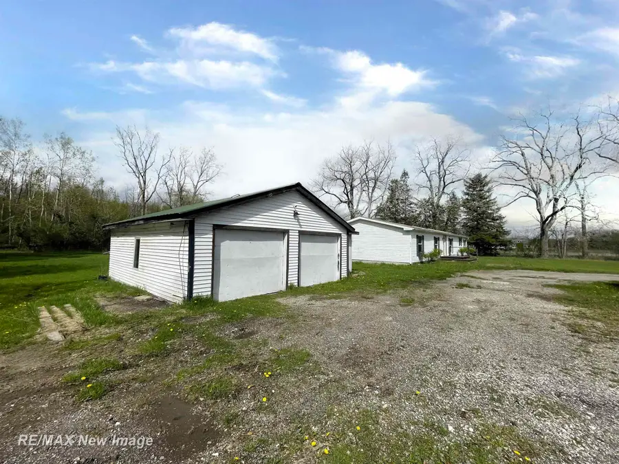 6227 Rathbun RD, Birch Run, MI 48415 - #3