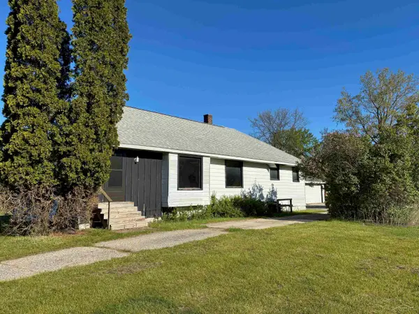 22932 Gratiot RD, Merrill, MI 48637