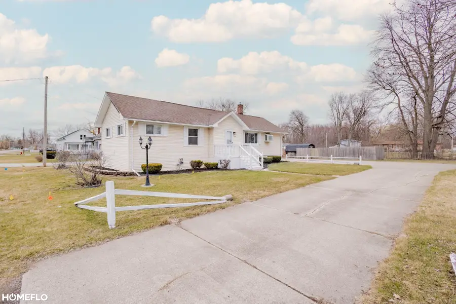 708 Sherman RD, Saginaw, MI 48604 - #2
