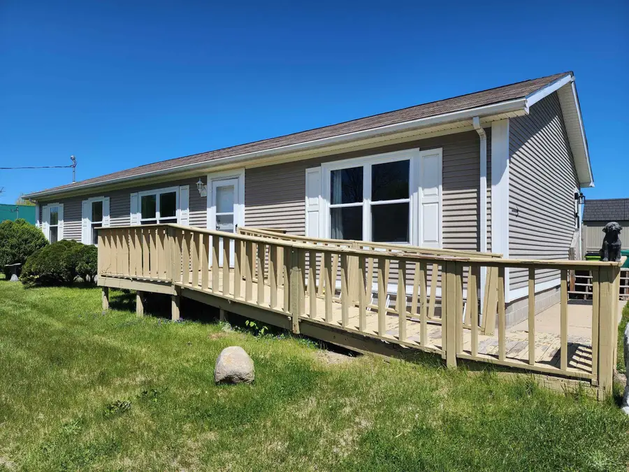 3727 S Garfield RD, Auburn, MI 48611 - #3