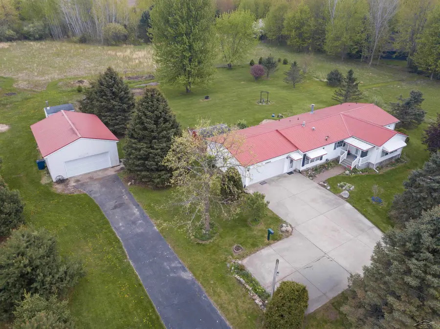 13301 Elms RD, Birch Run, MI 48415 - #3