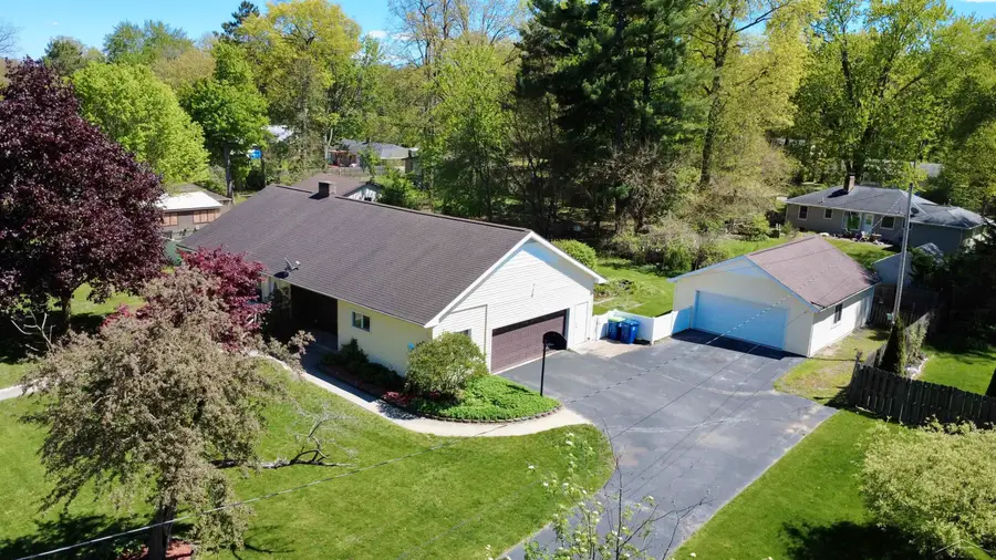 3280 Dixie CT, Bridgeport, MI 48601 - #2