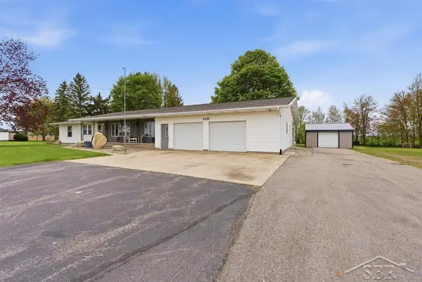 3751 N Mackinaw RD, Pinconning, MI 48650