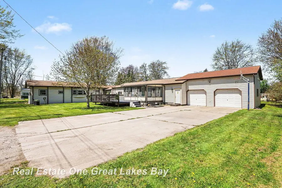 2118 Lakeview ST, Standish, MI 48658 - #3