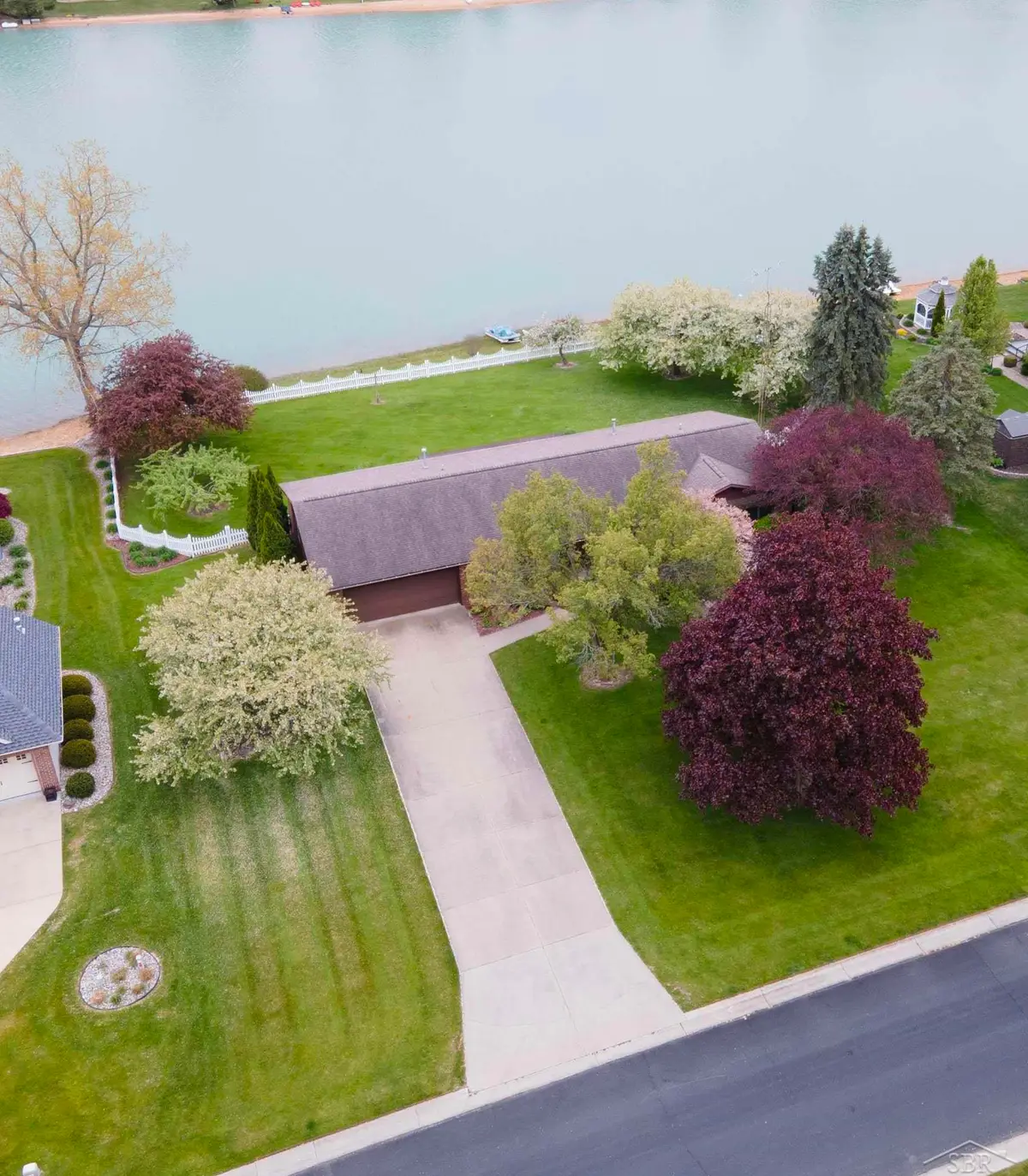 11145 Lake Circle North ST, Saginaw, MI 48609 - #1