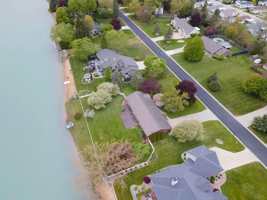 11145 Lake Circle North ST, Saginaw, MI 48609 - #3