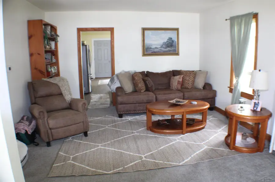 2805 Schemm ST, Saginaw, MI 48602 - #2