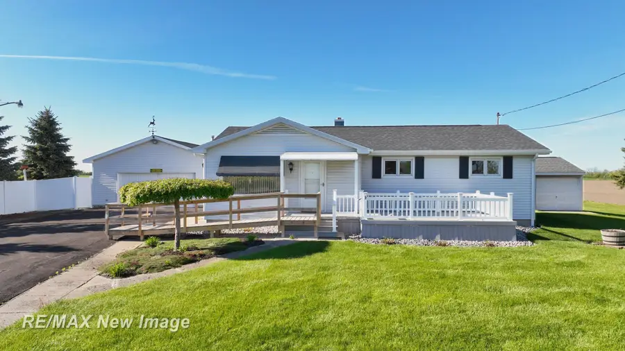 3520 W Kochville RD, Saginaw, MI 48604 - #2