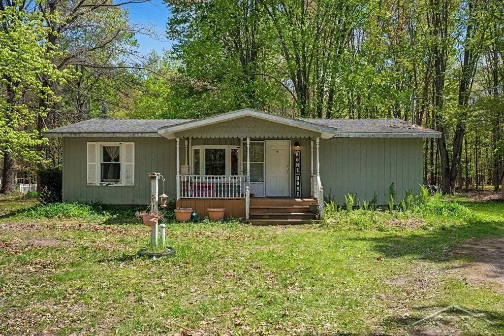 778 E Pine River RD, Midland, MI 48640 - #1