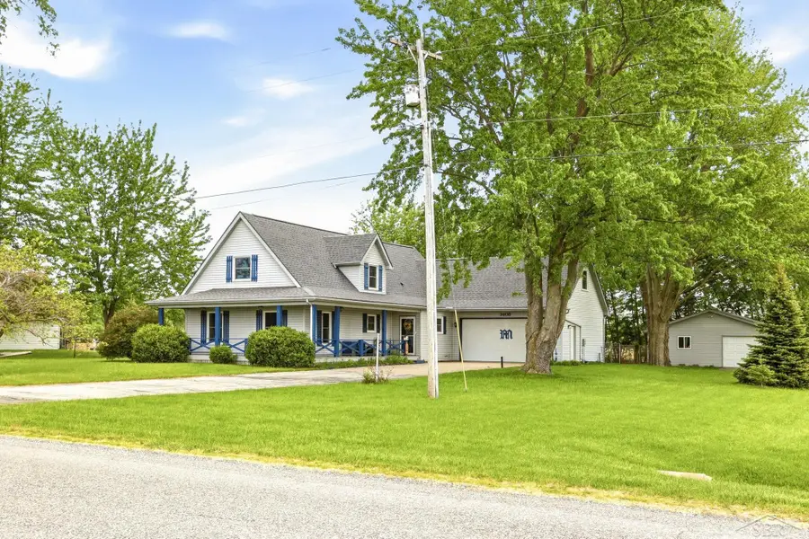 3405 S Miller RD, Saginaw, MI 48609 - #2