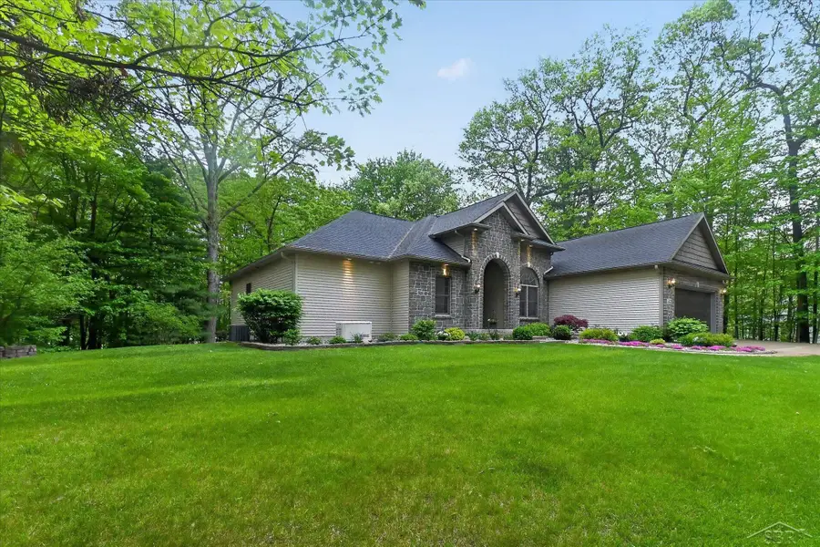 809 Rosewood BLVD, Midland, MI 48640 - #2